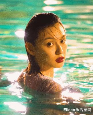 强捧成天后？未婚带女的她究竟如何成为大女主？