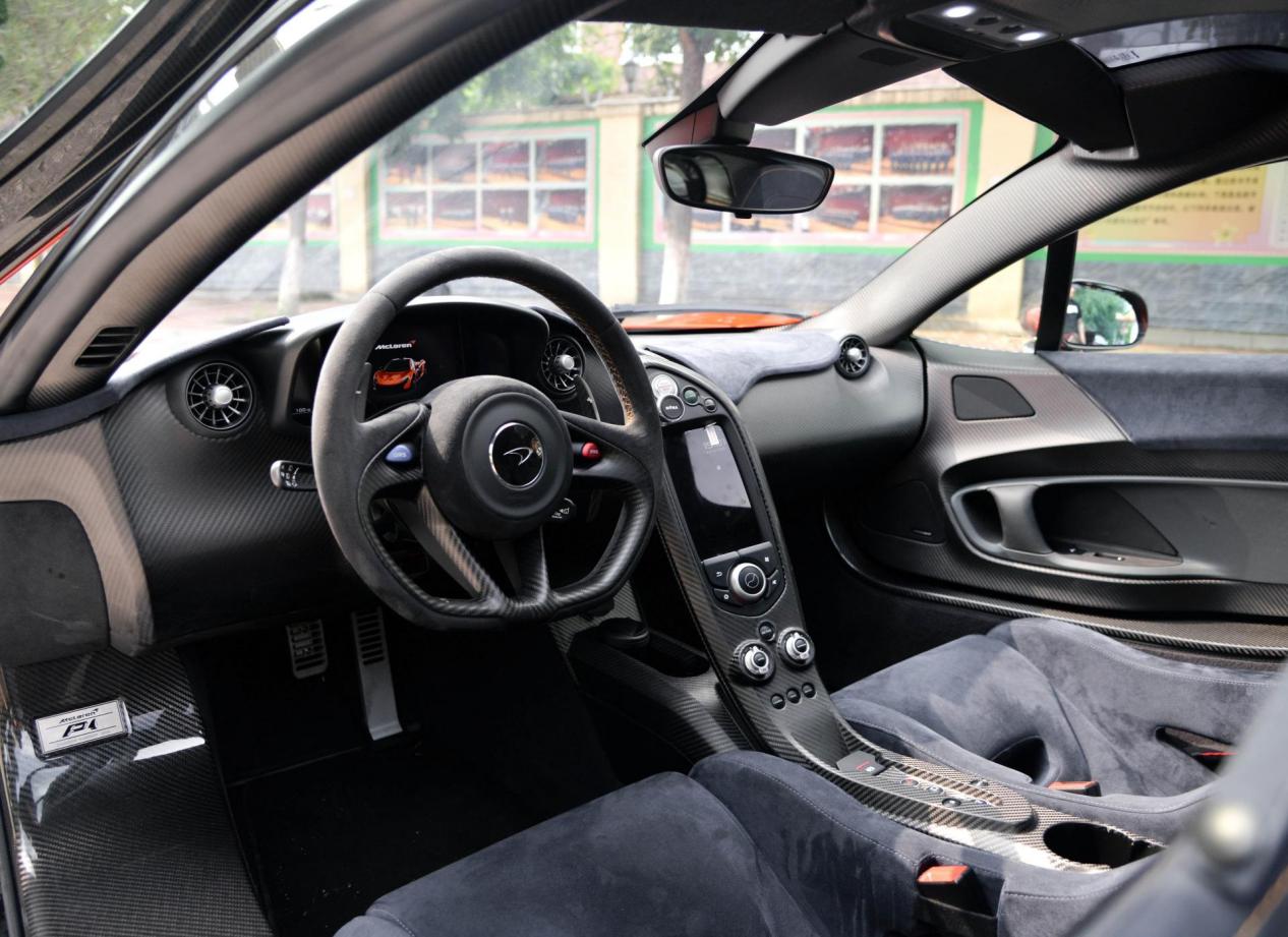 迈凯伦p1车祸,迈凯伦p1撞车修好了