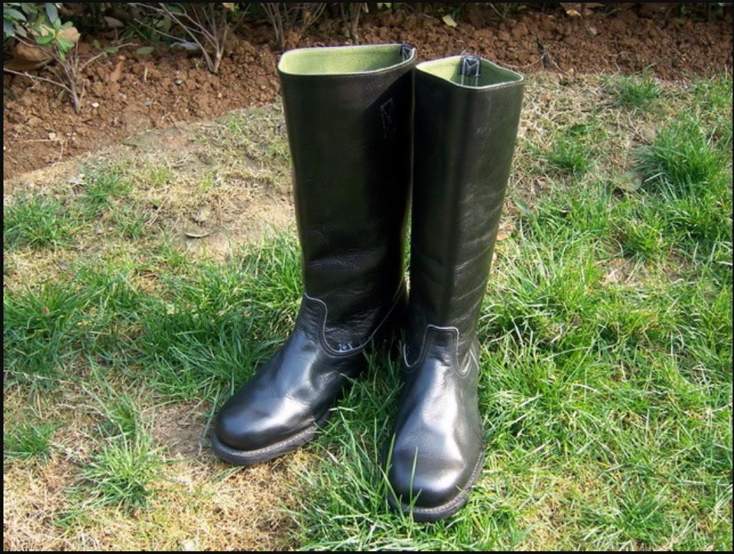 解放军坦克兵穿坦克靴视频,坦克兵为什么穿鞋子