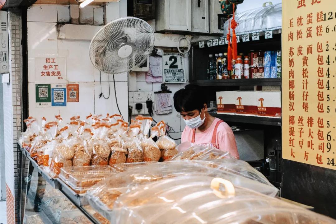 浼犺涓殑缃戠孩铔嬫尀 (濂藉悆鍙堜究瀹滅殑铔嬫尀)