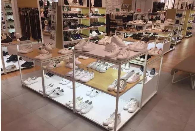 哥弟抄袭大牌不怕被告吗,哥弟靠抄袭大牌生存吗