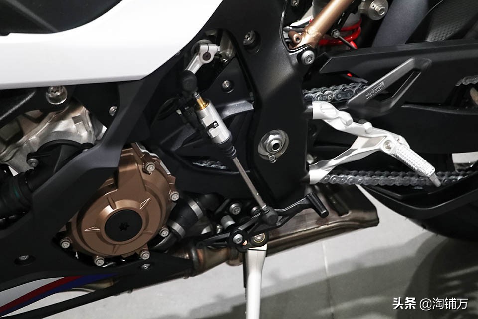 最新款宝马s1000rr沉浸式体验,宝马s1000rr新款跟老款选择