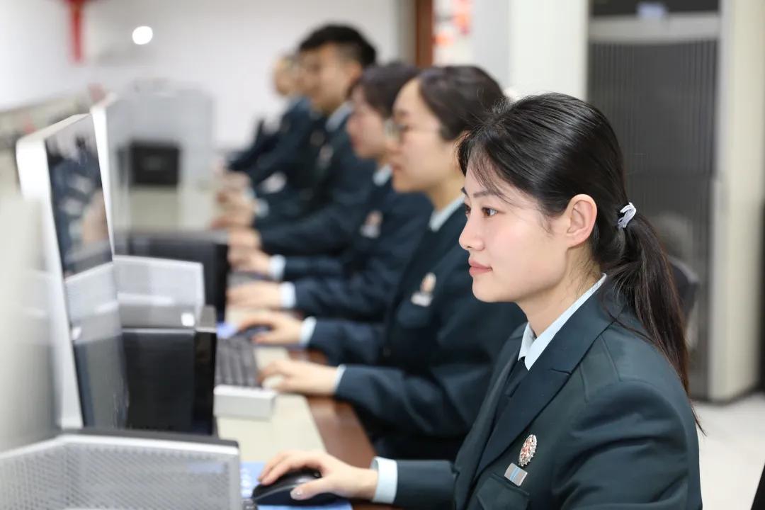 解放军新闻传播中心文职入围,解放军新闻中心文职报名什么时候