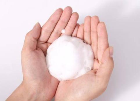 权志龙与nike联名的小雏菊,权志龙nike小雏菊联名