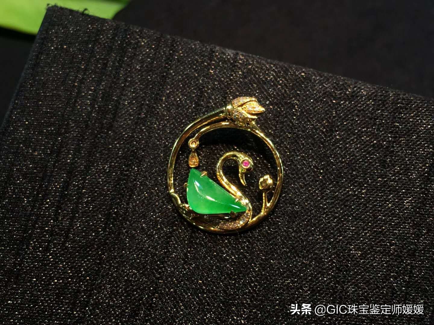 施华洛世奇镂空金天鹅,施华洛世奇梦幻水晶天鹅