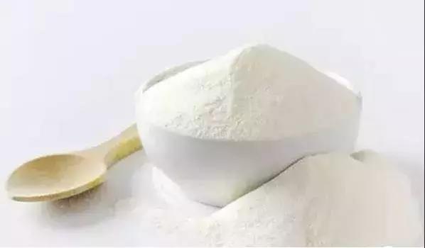 婴幼儿配方奶粉的各种营养素,奶粉和纯牛奶哪个营养成分比较好