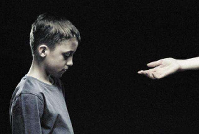 父母疑惑“我也和孩子交流,但孩子不理我”,其实是这3点做错了