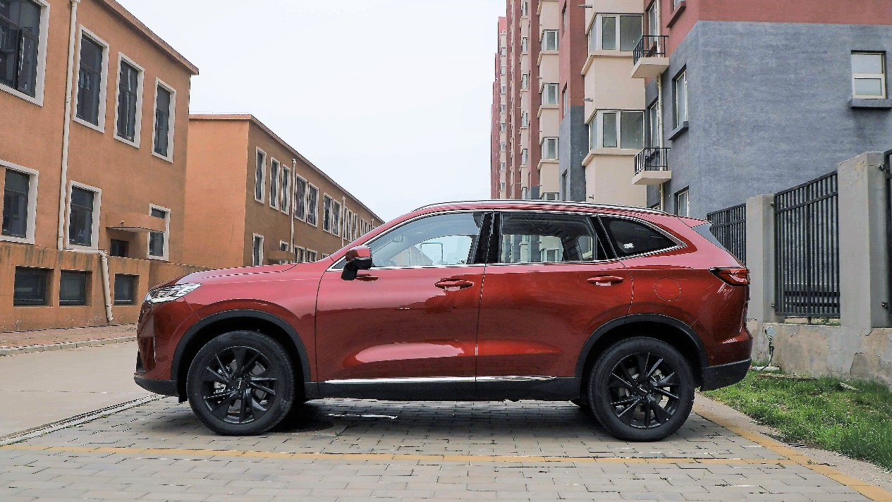 国民神车第三代哈弗h6亮点全解析,空间大动力强更省油第三代哈弗h6