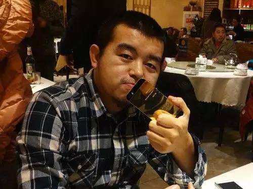 买iphone6s要买什么,花了一个月的工资买了苹果6s