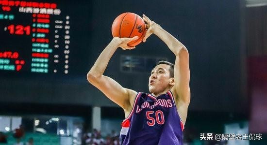 中国篮球的新希望郭艾伦,中国篮球运动员郑准