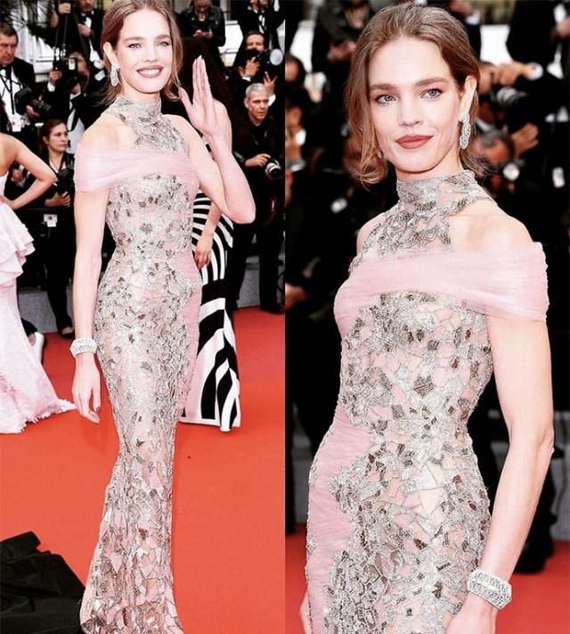 戛纳之后LV太子妃又美了!烫卷发涂红唇穿花裙,高贵感不输王妃