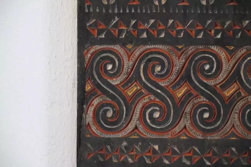 把泳池搬进沙漠，圈黄河做庭院，一个男人的西部世界，可以有多野