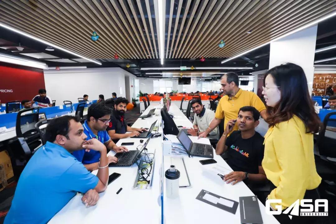 今天的印度照片,现在印度和100年前印度对比