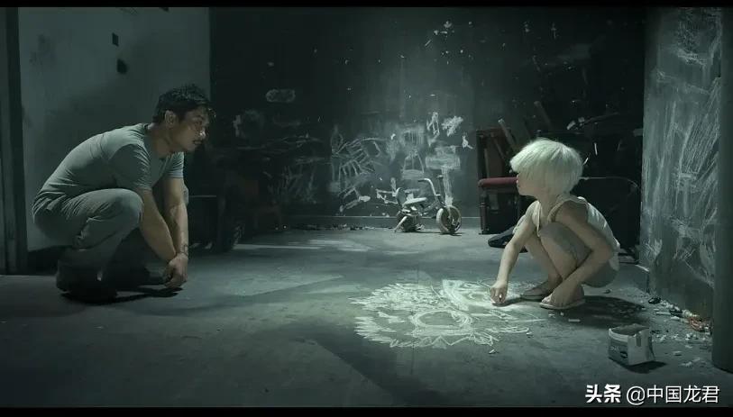 《僵尸》：僵尸片最后的荣光，也是港片最后的惊艳之作