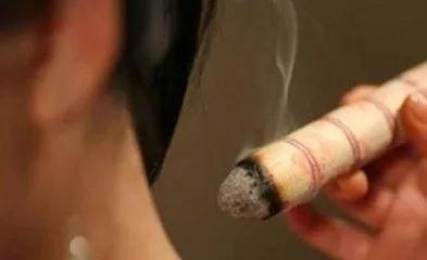 感冒发烧38.5怎么物理退烧,感冒晚上发烧白天退烧是怎么回事