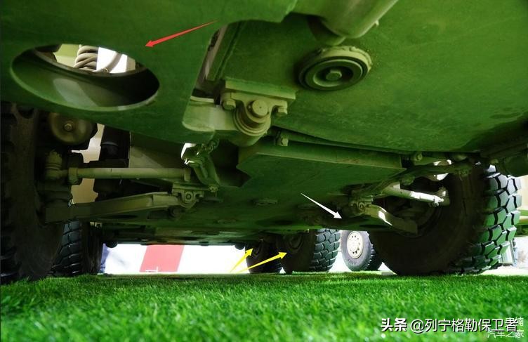 解放军轮式装甲车种类,中国军用八轮重型装甲车