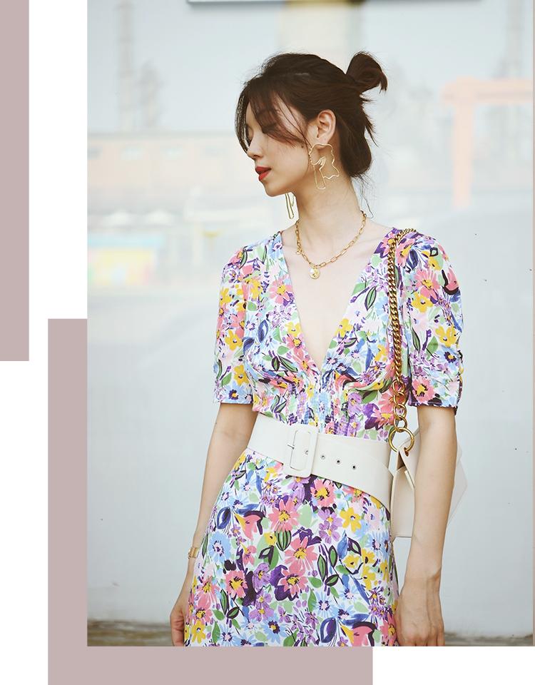 很好看不挑人的一款连衣裙,时髦显瘦又新颖的连衣裙