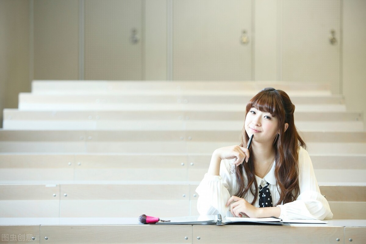 大学生缓解焦虑看的书,大学生感觉到焦虑怎么办