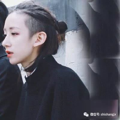 中等直发半披发型减龄俏皮,直发怎么扎显得俏皮可爱