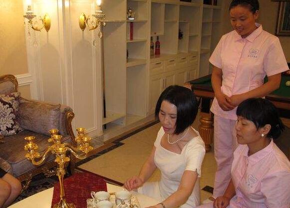 菲佣有哪些特点和优势,菲佣每天要做哪些工作