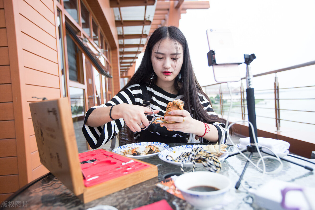 昆明的gdp以后可能超成都吗,昆明2021gdp能突破8000吗