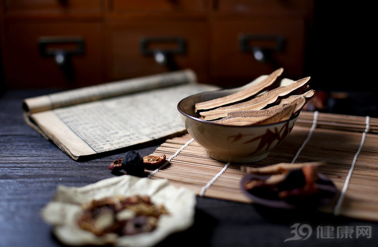 中药最常用的四大鉴定方法,造假最多的10味中药该如何鉴别