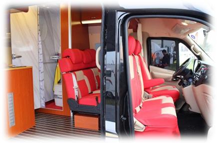 10万级别房车洛阳房车展全系展示,房车展40万的重卡房车