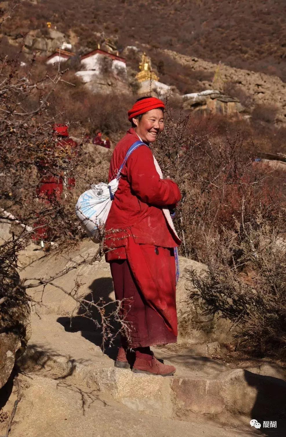 *藏西**隐秘修行圣地：她们悲伤的身世里，为何盛满慈悲？