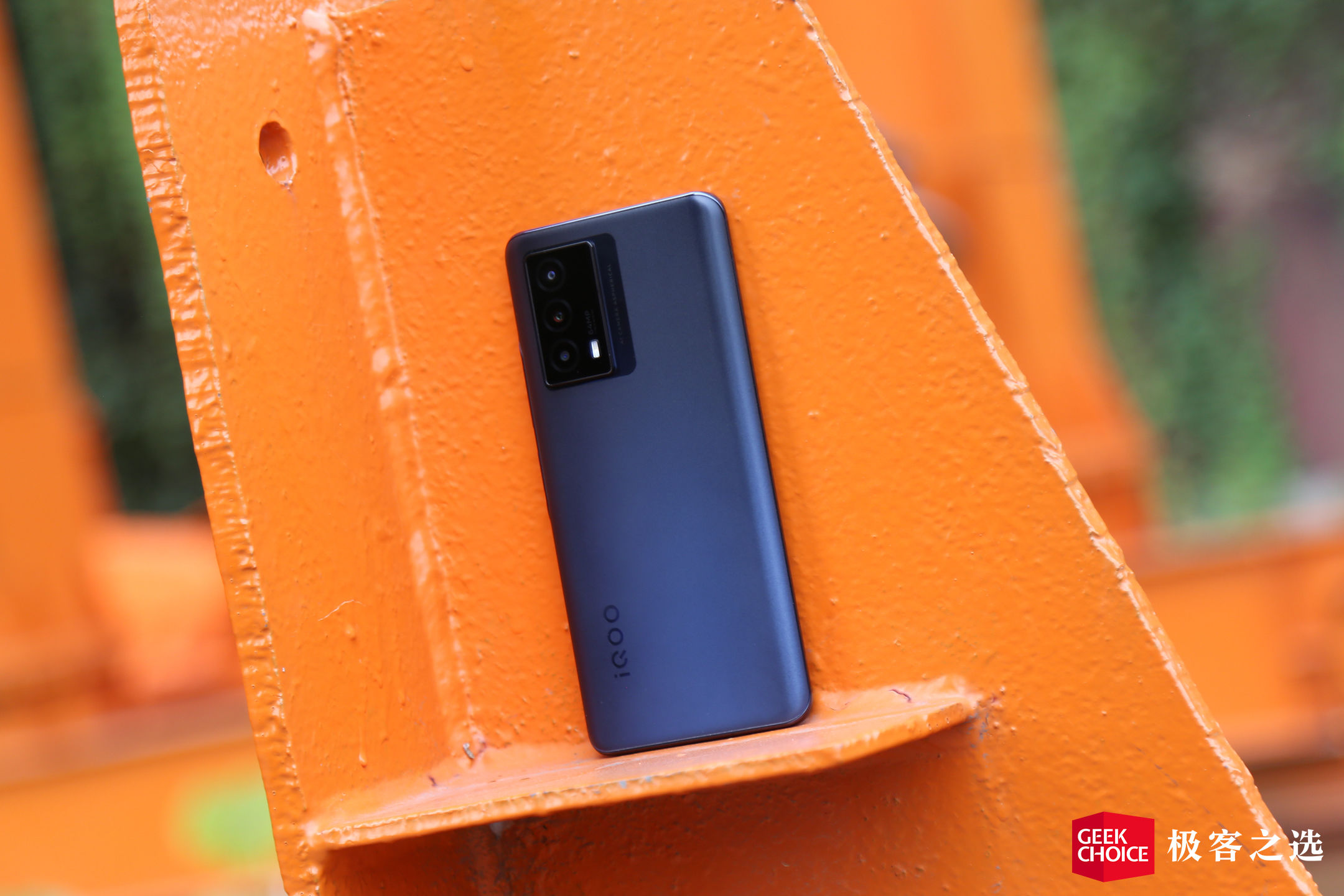 iqooz5评测拥有旗舰级满血性能,iqooz5全方面测评