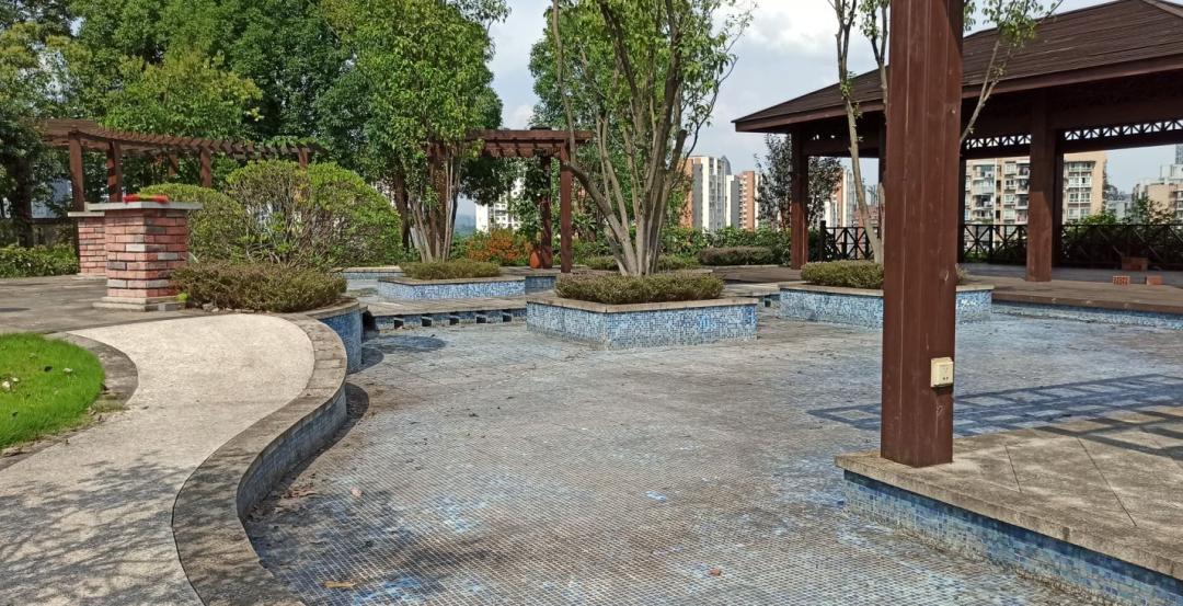 被56万压垮，重庆力帆帝国即将破产？昔日超级豪宅沦为鬼楼？