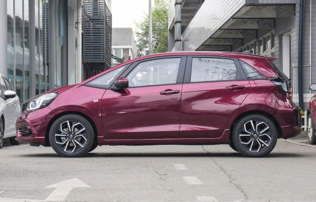 飞度2014款1.5lexlicvt领先型,与飞度相同车