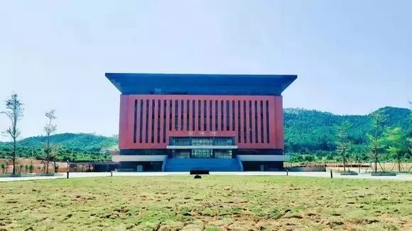 疑问？广东最年轻的大学！真的很差吗？