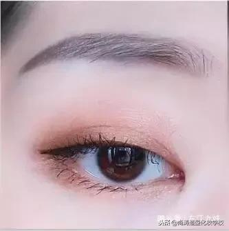 眼妆怎么画自然又好看眼影教程,用四种眼影怎么画眼妆好看