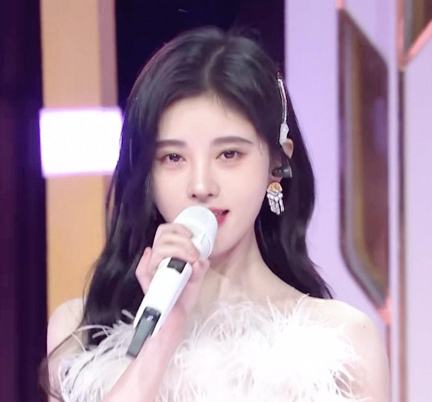 热巴杨幂刘亦菲同台,杨幂热巴刘亦菲高圆圆