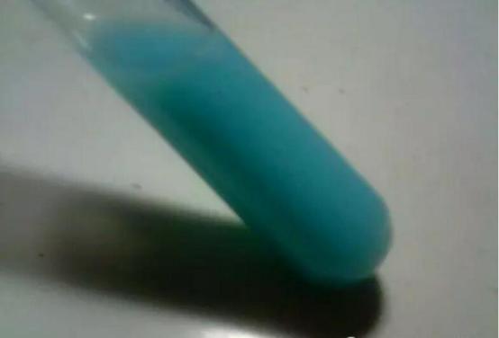 泳池水为什么会变成乳白色,泳池水变色怎么解决