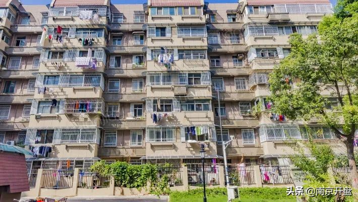 最新南京30所名校学区房价,南京市房价跌得最多的学区房