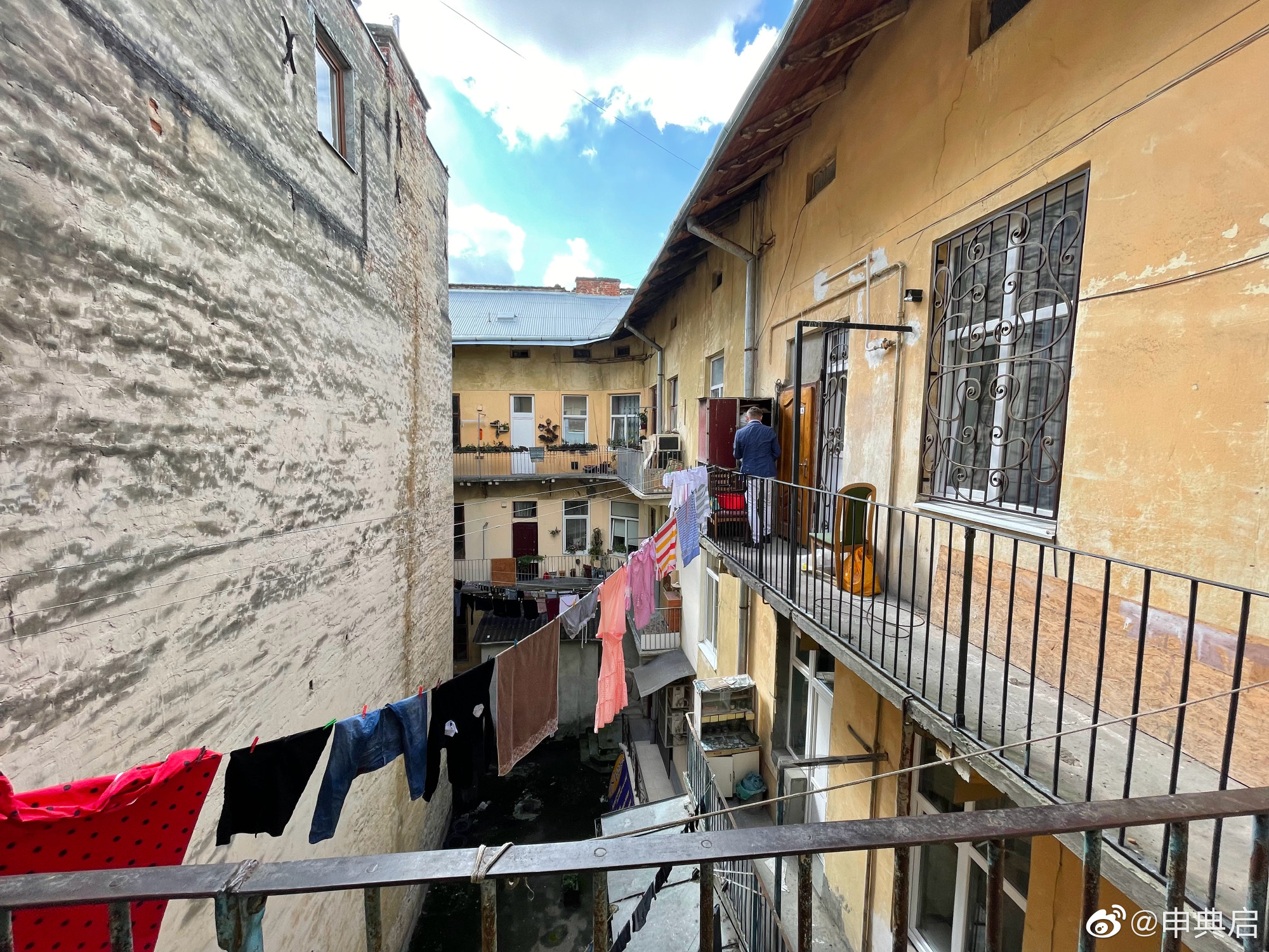 利沃夫最神奇的地方在于历史上多次易主，墓地都有各历史时期风格