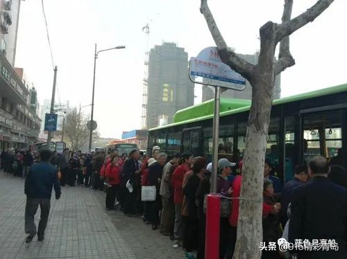 冬日李村公园,李村公园鬼步舞