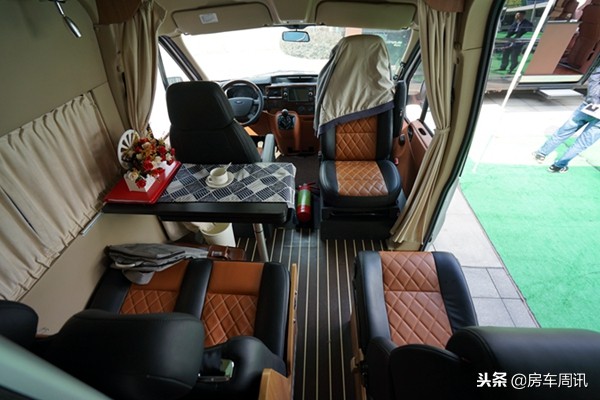 可下地库的福特新全顺b型房车,最便宜的福特新全顺b型房车