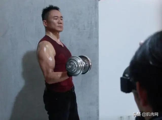 十八岁丁海峰照片,52岁丁海峰演武松打虎