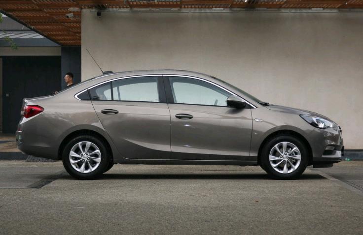 2020款别克凯越15ncvt精英型,别克凯越低配