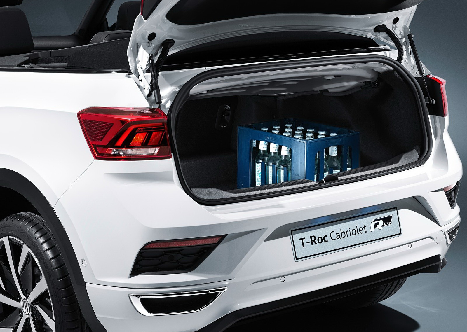 新款大众t-roccabriolet敞篷价格,大众t-roc敞篷版也很好看