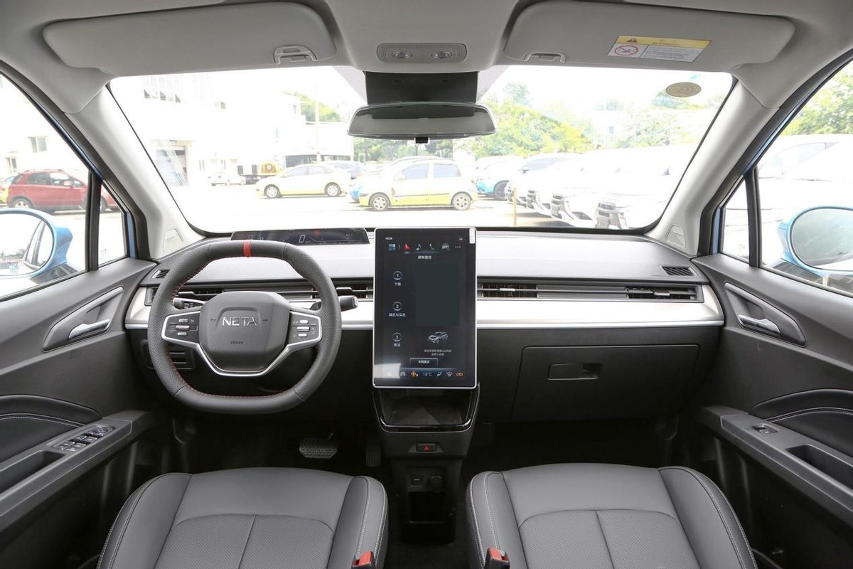 续航401km的哪吒x怎么样,哪吒aya401夏季真实续航多少公里