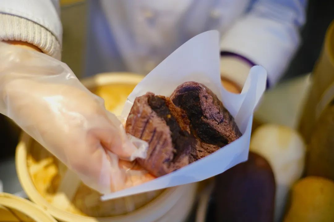 这条街,可能是全上海最时髦又接地气的