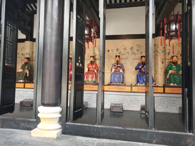 南宁三街两巷为何人那么少,南宁三街两巷能逛多久