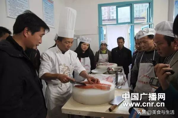 进口挪威三文鱼是冷鲜的吗,挪威三文鱼能放心吃吗