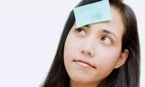 毛孔粗大油腻如何改善,毛孔粗大改善方法控油遮瑕