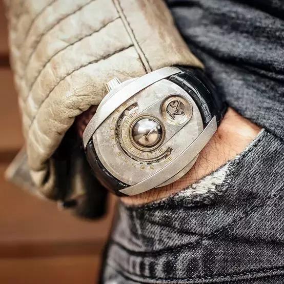 手表的设计能有多野?这个俄国犹太人给瑞士上了一课