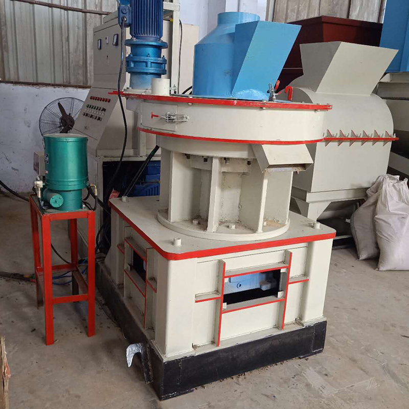 最新款饲料颗粒机,漂浮鱼饲料颗粒机