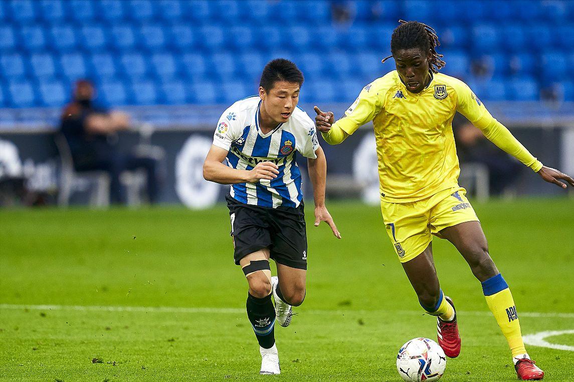 杨晨和孙继海一起在曼城踢过球吗,孙继海杨晨范志毅哪个最强